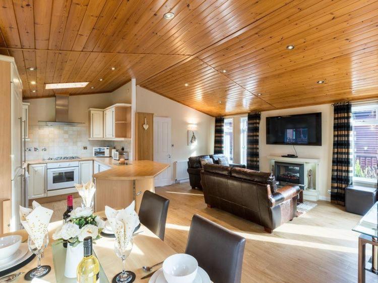 Windermere Retreat - White Cross Bay Holiday Park المظهر الخارجي الصورة